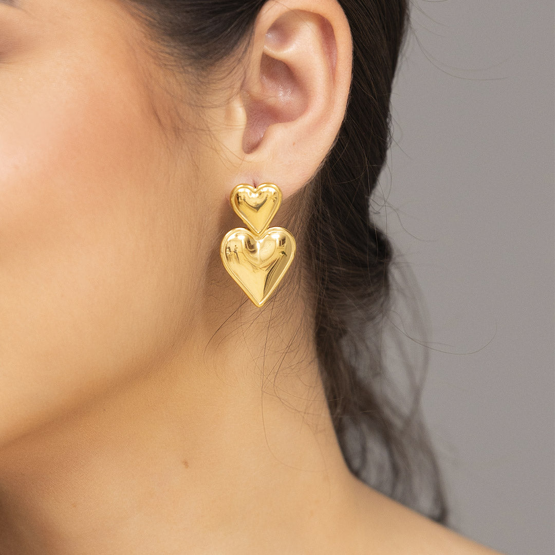 ARETES DOBLE CORAZON DORADO